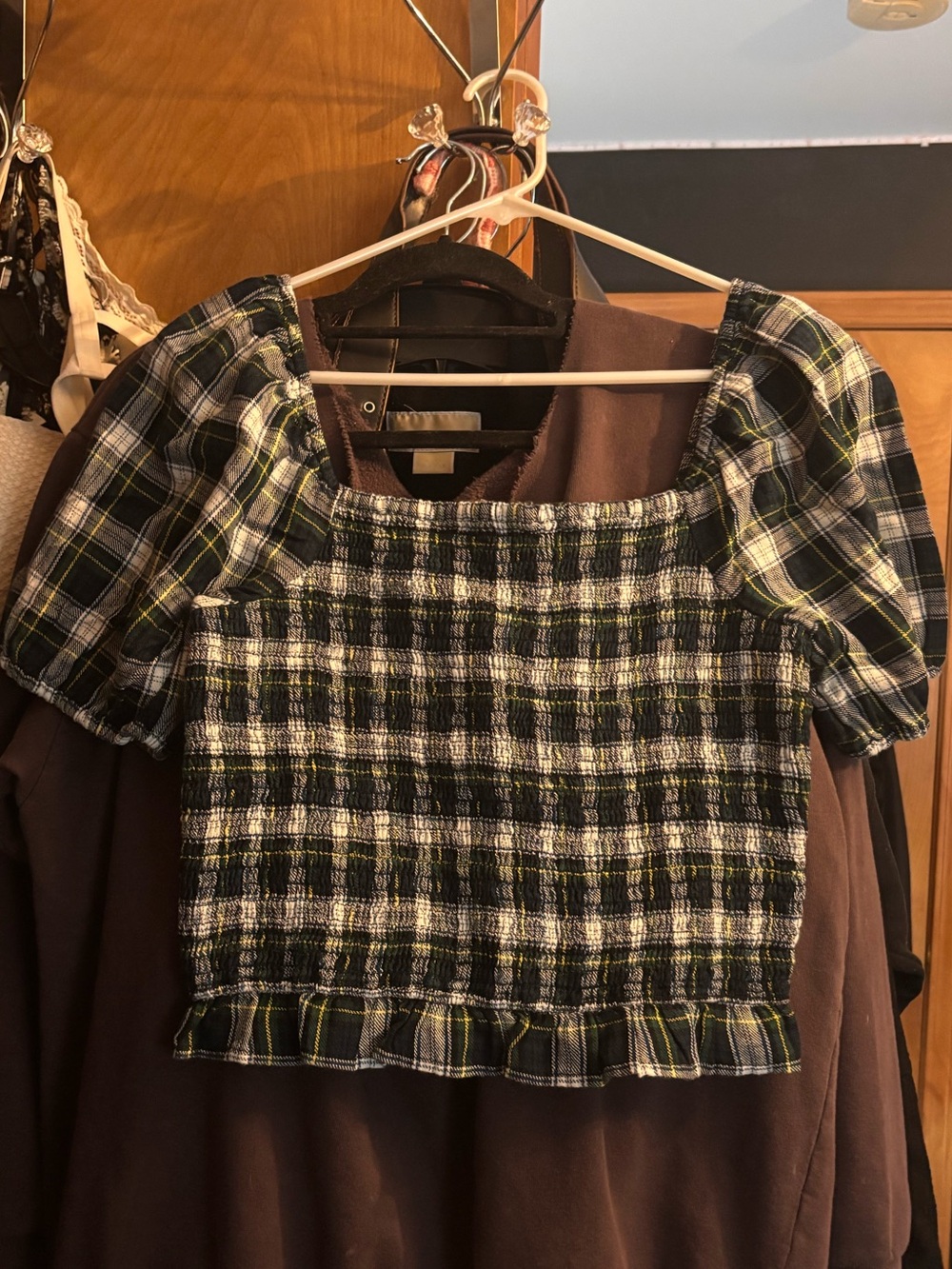 T.J.Maxx Black & Green Plaid Puff-Sleeve Smocked Crop Top *NWOT!*